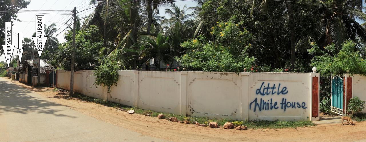 Little White House Hotel Trincomalee Exterior photo